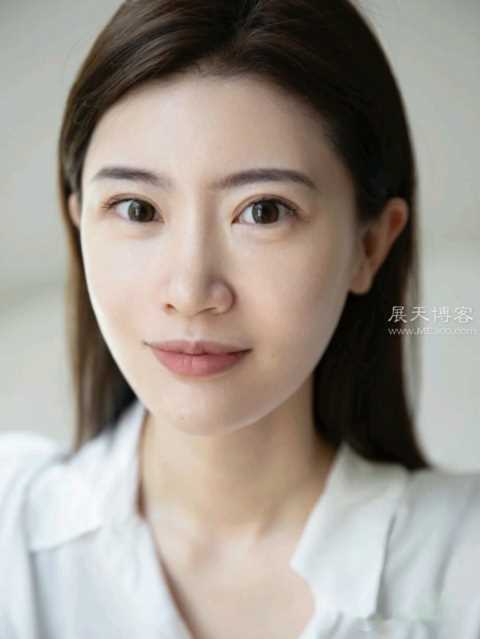 雅诗兰黛哪个系列好用？小棕瓶维稳，白金贵妇，你用过哪个