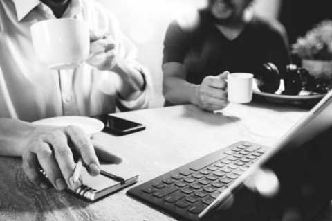 身无分文一天赚2000(身无分文一天赚2000出去卖么)插图9 身无分文日赚2000元的他到底做了什么工作?这个你也能干