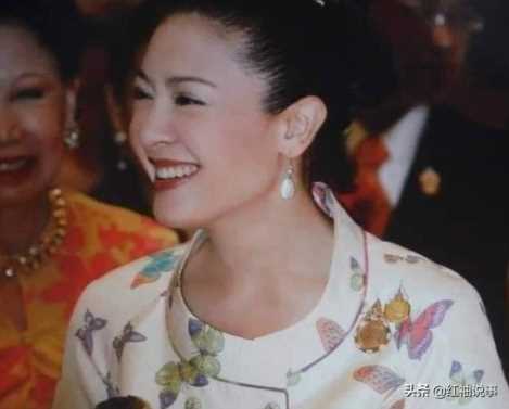 50岁西拉米终得善终，老泰王夫妇出手庇护，给了提帮功母子生路