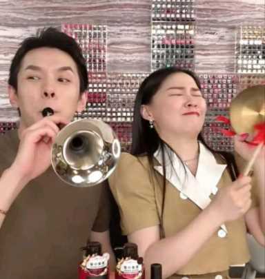 他一夜狂赚6个亿，与胡歌做邻居，李佳琦凭什么火？