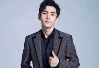 他一夜狂赚6个亿，与胡歌做邻居，李佳琦凭什么火？