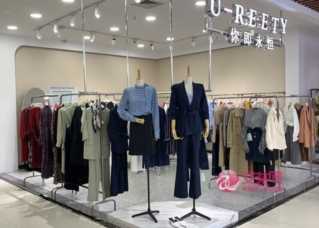 卖衣服怎么说才能让顾客买单 最新服装销售技巧和话术