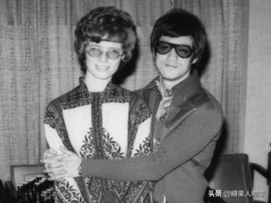 李小龙和丁佩一天8次(李小龙和丁佩什么关系)