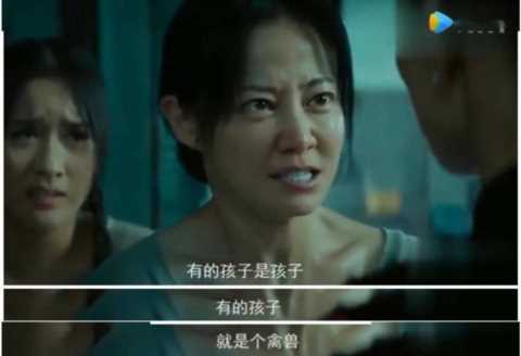 男高中生在女厕安监控威胁女生，教育局：涉及未成年人需谨慎处理