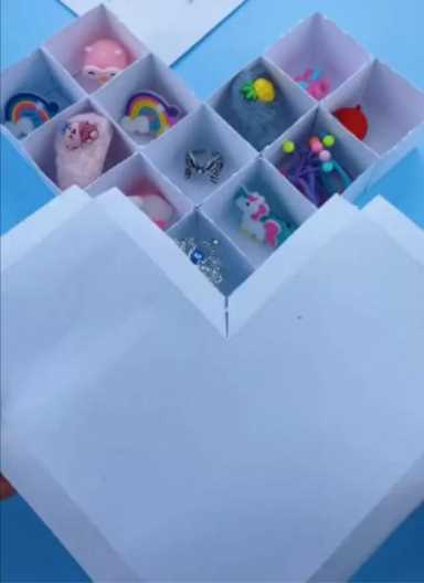 毕业季送班级同学礼物（送大学毕业生礼物清单）