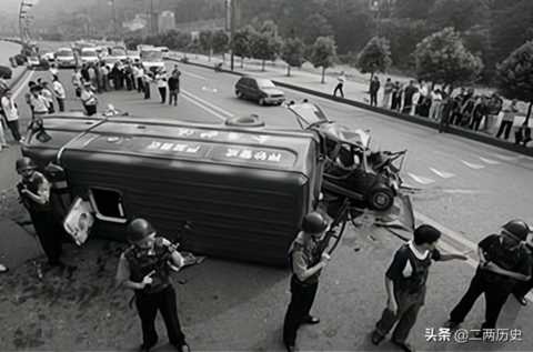 作案15起，背负20条人命的悍匪雷国民犯下哪些案件，又如何落网？