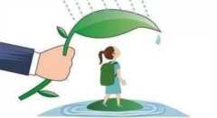 男高中生在女厕安监控威胁女生，教育局：涉及未成年人需谨慎处理