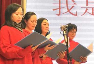年会简单速成小节目（最能活跃气氛的年会互动游戏）