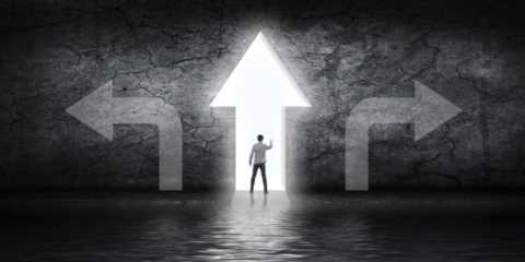 从月入8k到全职在家，再到月入5k多：职场，每次危机都蕴藏着转机