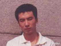 东北著名“黑老大”曾霸占24个女明星，狠起来连自己都砍