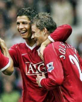 这就是巨星！曼联官宣签C罗后，官网瘫痪+股价飙升，鹿晗深夜晒照