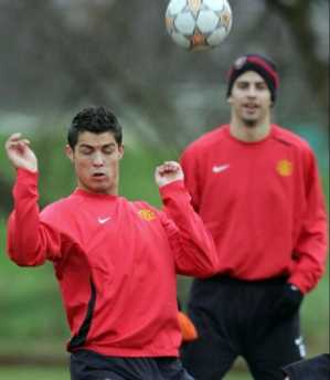 这就是巨星！曼联官宣签C罗后，官网瘫痪+股价飙升，鹿晗深夜晒照