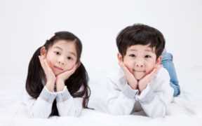 表情托腮是什么意思（表情托腮是啥子意思）