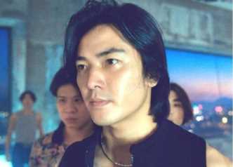 网瘾少年郑伊健：凭借古惑仔比肩刘德华，却因一块蛋糕变成负心汉