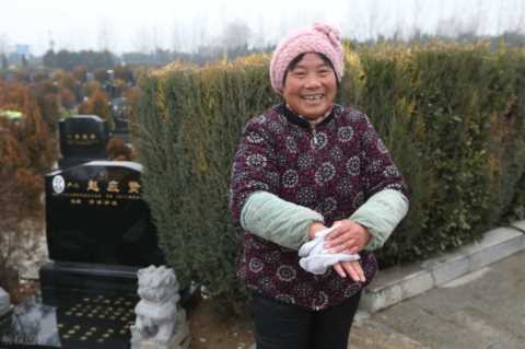 以100元档次入的农村养老保险,以3000元档次一次性补缴吗插图1 本以100元档次入的农村养老保险,能以3000元档次一次性补缴吗?