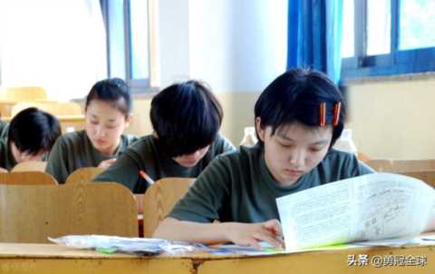 北京连长工资多少钱一个月(连长工资多少钱一个月)插图1 当军士(士官)有哪五条路可走,工资福利待遇与军官相差多少?