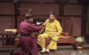 三国演义的两个小故事（三国演义的两个小故事简写）