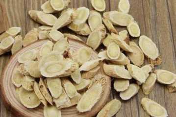 它是黄芪的“绝配”？一起泡水喝，祛寒补气血，或有利于肝脏健康