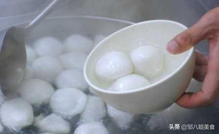 煮汤圆，沸水下锅还是凉水下锅？都不对，教你一招，个个不露馅