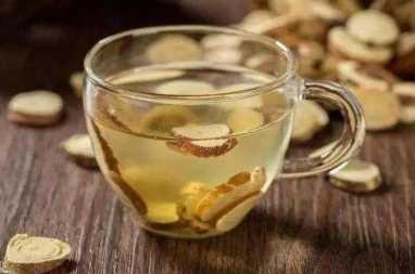 它是黄芪的“绝配”？一起泡水喝，祛寒补气血，或有利于肝脏健康