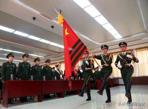 北京连长工资多少钱一个月(连长工资多少钱一个月)插图3 当军士(士官)有哪五条路可走,工资福利待遇与军官相差多少?