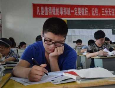 高一选科"新变化"：物理化学绑定，3个组合更受学生欢迎