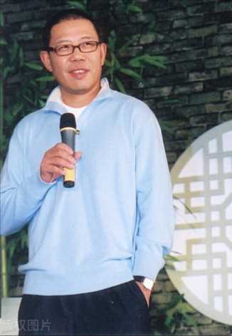 农夫山泉创始人成中国首富名字