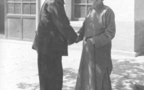 牢骚太盛防肠断的下一句诗词是什么