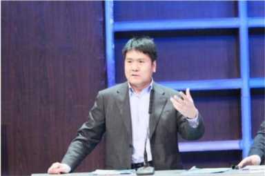 北大博士王福重简介