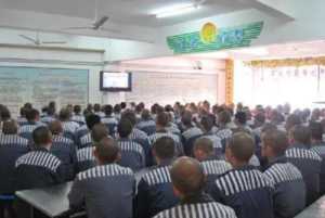 犯人入狱第一天需要干嘛