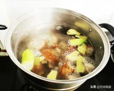 四川腊猪脚炖什么好吃（腊猪脚简单好吃的做法）