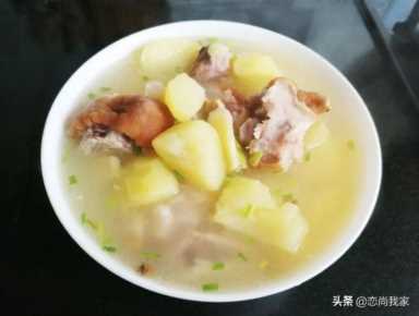 四川腊猪脚炖什么好吃（腊猪脚简单好吃的做法）