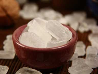 白色冰糖和黄色冰糖有什么区别