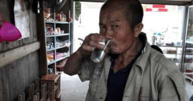 蜡封红酒的打开方法（蜡封酒坛怎么打开）