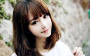 女人下嘴唇厚代表什么面相