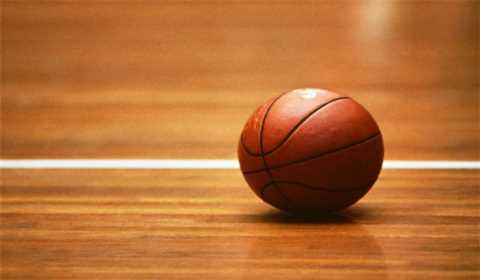 篮球比赛中技术犯规和违体犯规怎么判别？区别是什么？