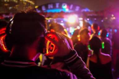 为什么去夜店？夜店到底有多疯狂