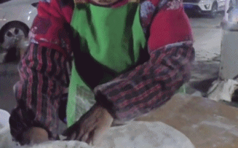 郑州96岁摆摊奶奶消失了（郑州政务服务网）