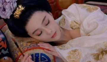 古装中的"睡美人"，12星座公主古装美女水瓶座