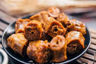 绝味鸭脖多少钱一斤？周黑鸭和绝味鸭脖哪个好吃