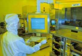 光刻机10亿一台仍供不应求，光刻机中国目前的现状