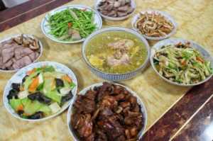 去饭店必点的20个菜（家庭会餐10个经典菜）