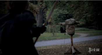 波兰猎魔人学校教人手刃妖怪 NPC真情演绎如置身游戏