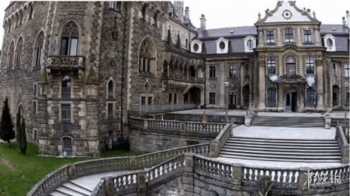 波兰猎魔人学校教人手刃妖怪 NPC真情演绎如置身游戏