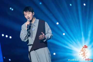 彝族吉胡是哪个家族的(吉胡个人简介)插图5 让谭维维眼眶泛红的《长子》,是他为父亲写的、哭着写完的……