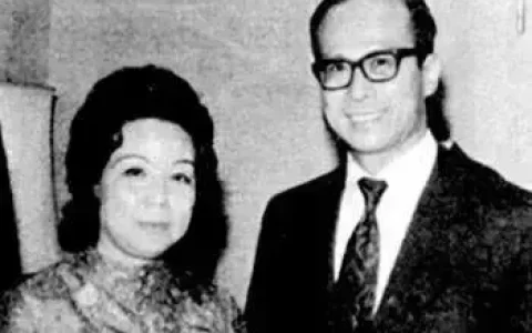 李嘉诚明月楼，李嘉诚的业务范围