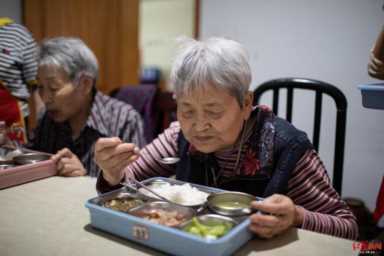 养老机构仅4%盈余？这个860元/月包两餐的“院落窝窝”能活下来吗