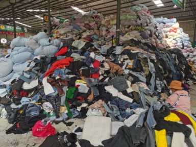 旧衣物巧利用(旧衣物巧利用做柜子)插图7 旧衣服回收有什么用?