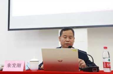 云艺文华学院(云艺文华学院官网)插图1 云艺文华学院开展“书记校长同上一堂思政课”书记宣讲二十大精神