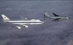 末日飞机有什么样的背景故事